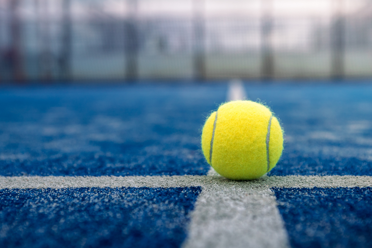 cuanto cuesta una pista de padel